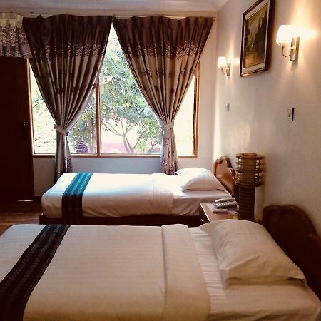 Manisanda Hotel Баган Экстерьер фото