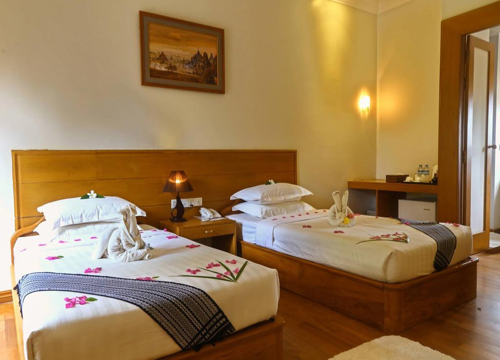 Manisanda Hotel Баган Экстерьер фото