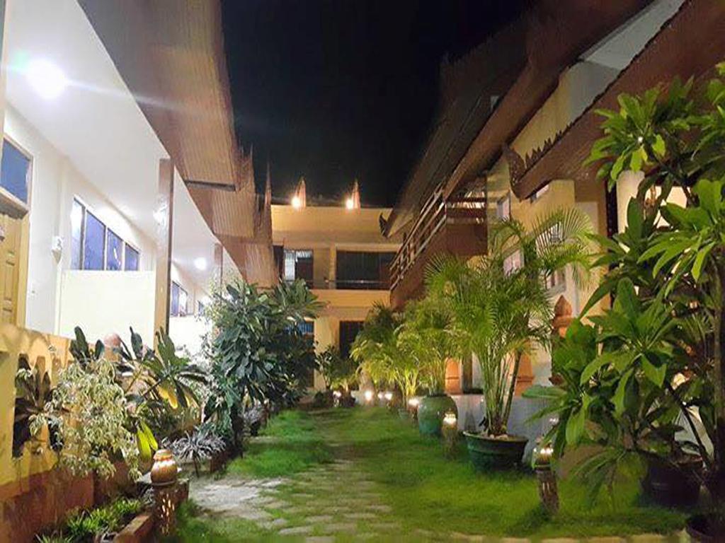 Manisanda Hotel Баган Экстерьер фото