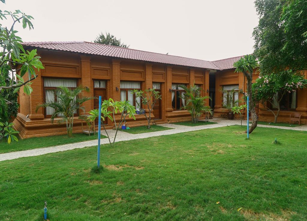 Manisanda Hotel Баган Экстерьер фото