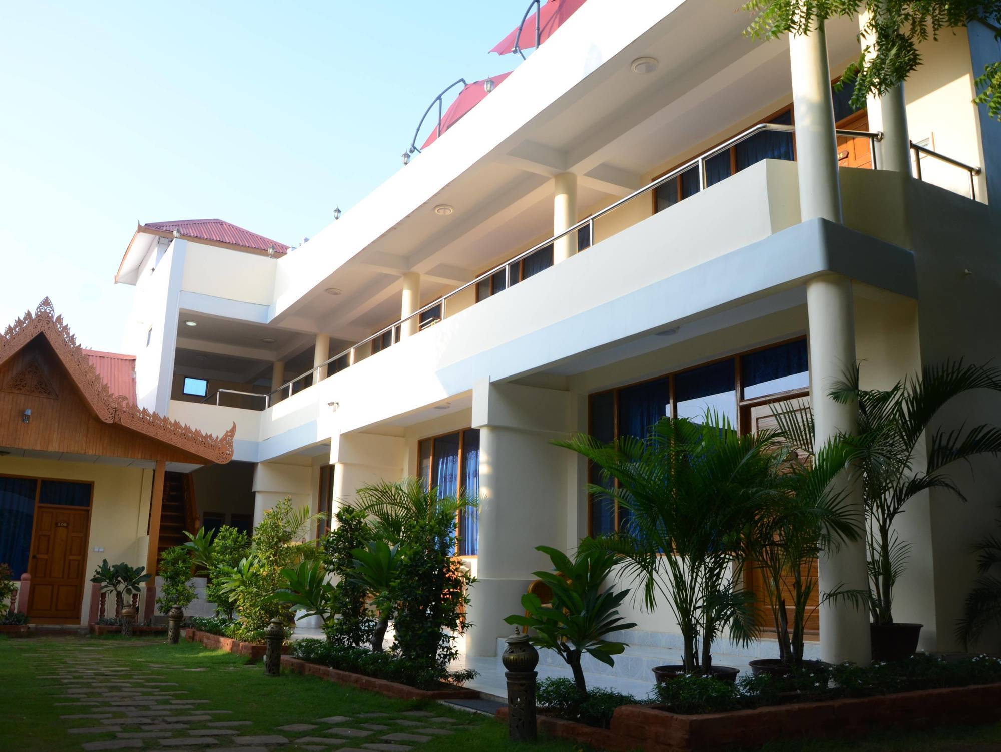 Manisanda Hotel Баган Экстерьер фото
