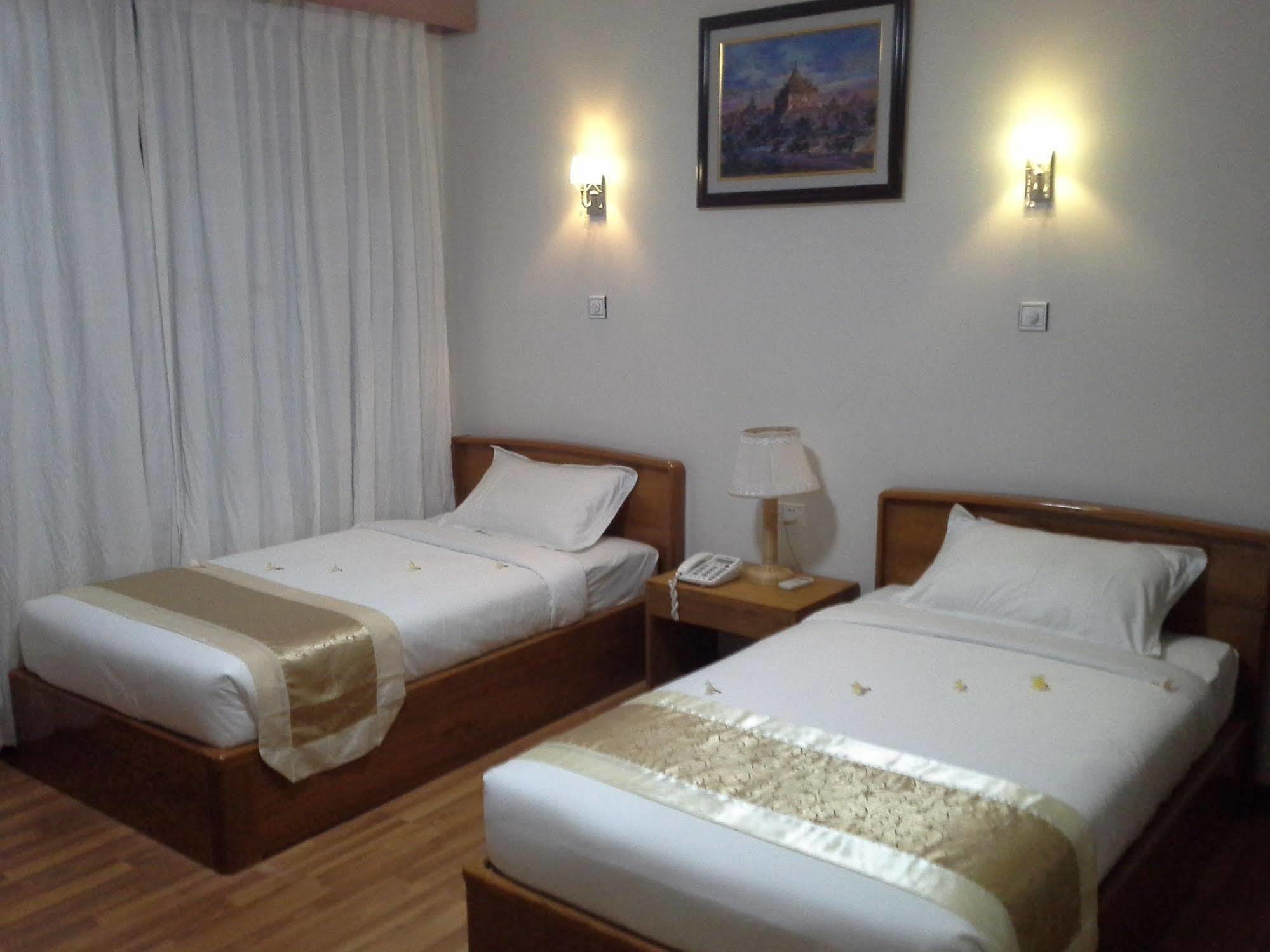 Manisanda Hotel Баган Экстерьер фото